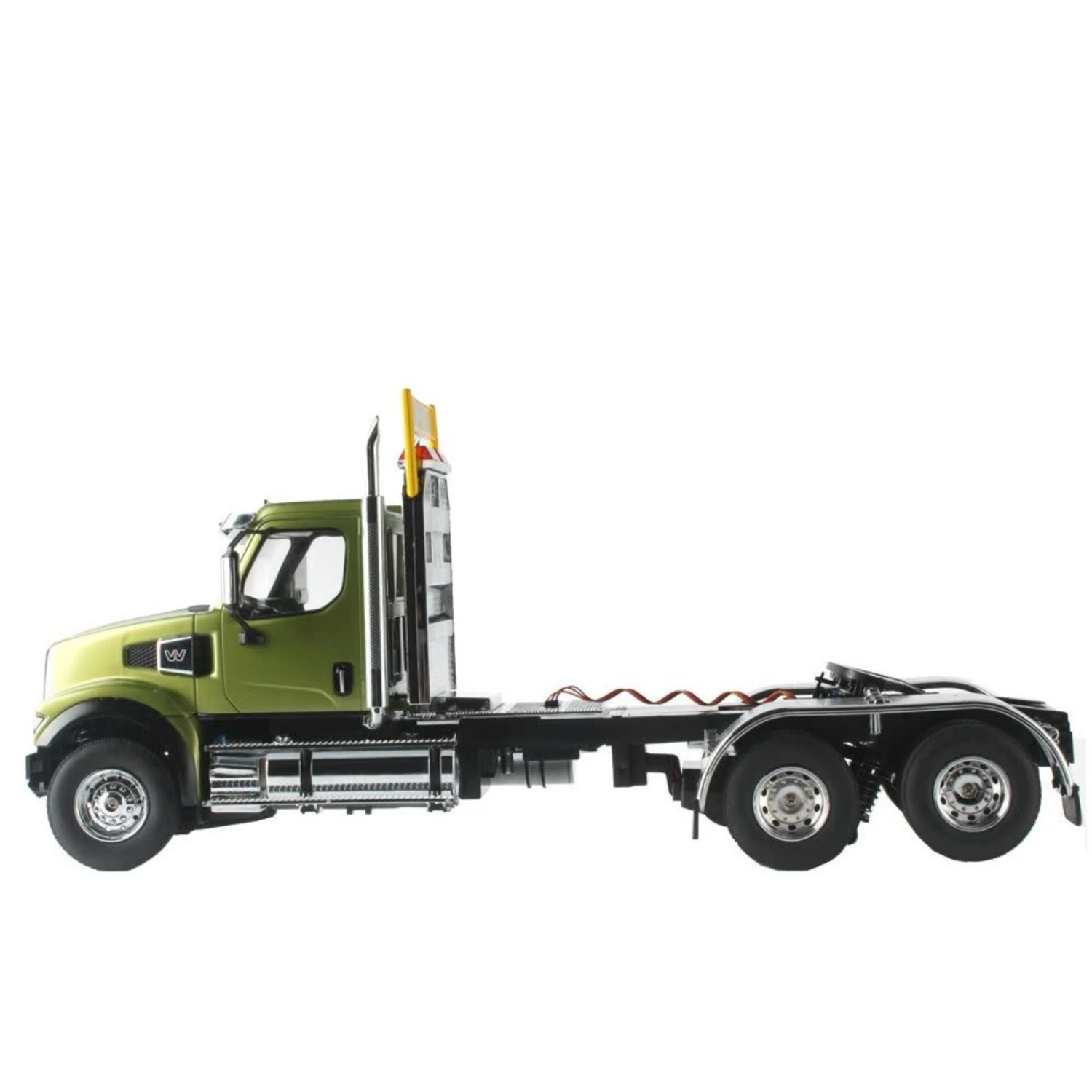 Diecast Masters 1/16 Scale Western Star 49X SFFA Tridem Axle Heavy Haul Tractor #27009 5 Diecast Masters 1/16 Scale Western Star 49X SFFA Tridem Axle Heavy Haul Tractor #27009 - Image 3