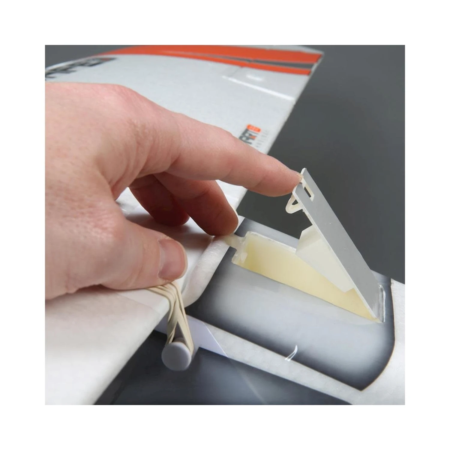 E-flite Apprentice STS 1.5m RTF Electric Airplane (1500mm) W/SAFE & DXS Transmitter #EFL37000 5 E-flite Apprentice STS 1.5m RTF Electric Airplane (1500mm) W/SAFE & DXS Transmitter #EFL37000 - Image 3