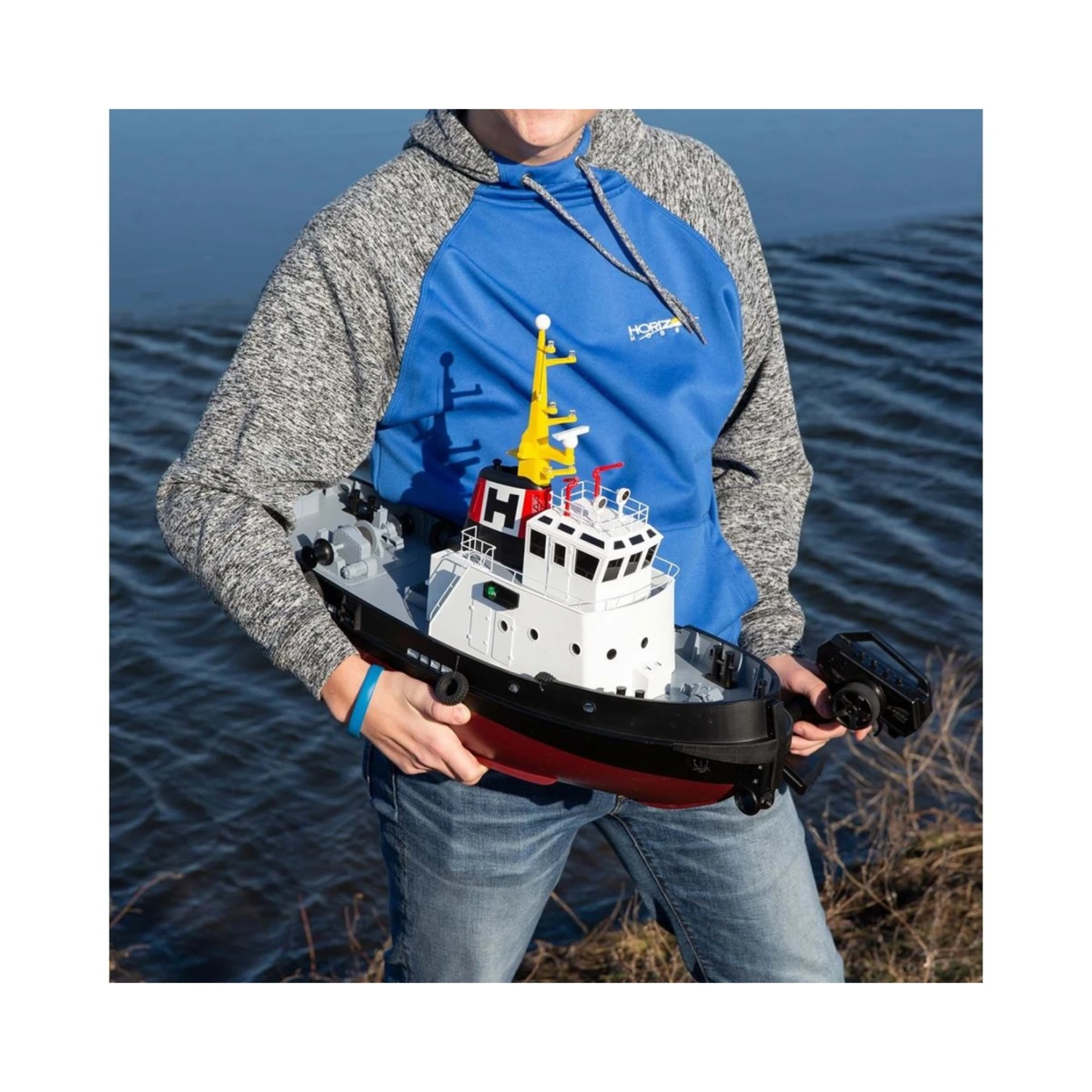 Pro Boat Horizon Harbor 30" Brushed RTR Tug Boat W/2.4GHz Radio #PRB08036 4 Pro Boat Horizon Harbor 30" Brushed RTR Tug Boat W/2.4GHz Radio #PRB08036 - Image 2